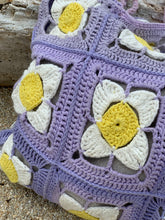 Load image into Gallery viewer, Crochet Pattern for Daisy Flower Beach Bag-Crafting Patterns-EKA