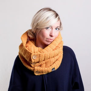 Chunky Infinity Scarf With Buttons-Scarves-EKA