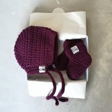 Load image into Gallery viewer, New Baby Gift Set - Bonnet And Booties-EKA