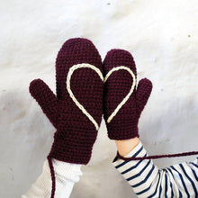 Load image into Gallery viewer, Daddy And Me Matching Heart Mittens-Mittens-EKA