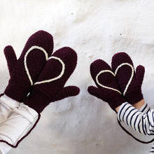 Load image into Gallery viewer, Daddy And Me Matching Heart Mittens-Mittens-EKA
