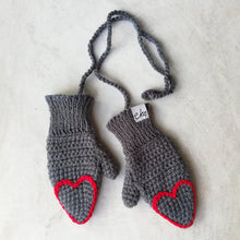 Load image into Gallery viewer, Heart Tipped Mittens For Baby And Child-Mittens-EKA