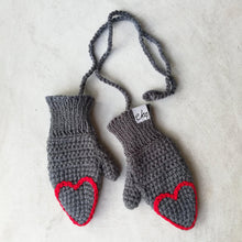 Load image into Gallery viewer, Heart Tipped Mittens For Baby And Child-Mittens-EKA
