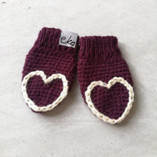 Load image into Gallery viewer, Heart Tipped Mittens For Baby And Child-Mittens-EKA