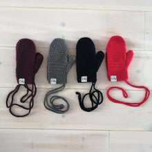 Load image into Gallery viewer, Smiley Face Mittens - kids sizes-Mittens-EKA
