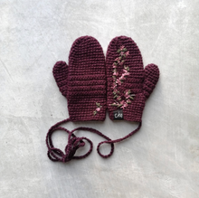 Load image into Gallery viewer, EKA X Ovobloom Colab Mittens-Mittens-EKA
