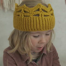 Load and play video in Gallery viewer, Personalised Crocheted Crown - Baby, Child, Adult
