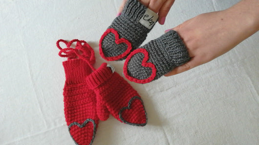 handmade newborn mittens