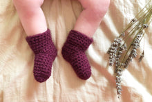 Load image into Gallery viewer, New Baby Gift Set - Bonnet And Booties-EKA
