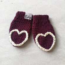 Load image into Gallery viewer, Heart Tipped Mittens For Baby And Child-Mittens-EKA
